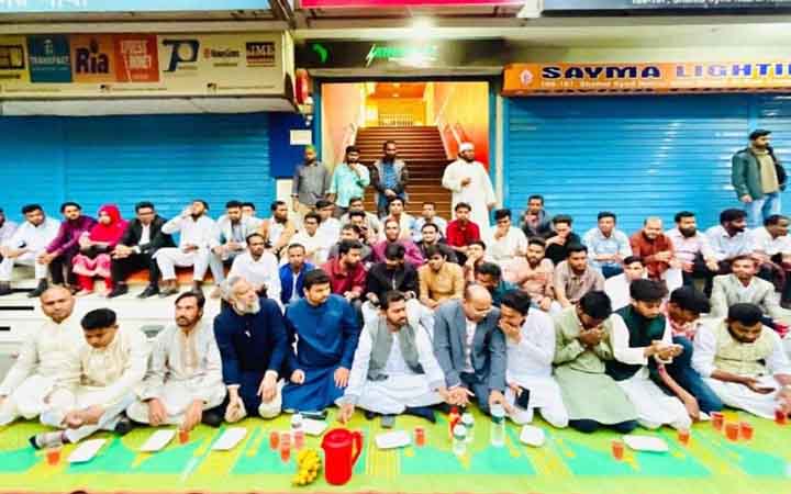 দলীয় নেতাকর্মীদের সঙ্গে গণইফতার করলেন প্রতিমন্ত্রী নুর